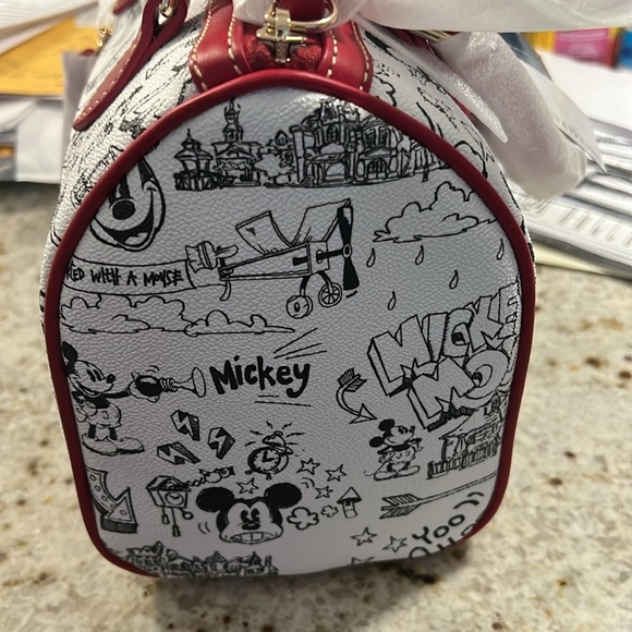 Disney Dooney & Bourke  sketch satchel bag - Picture 3 of 6